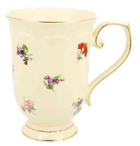 ENGLAND CREAM KUBEK NA STOPCE 450ml